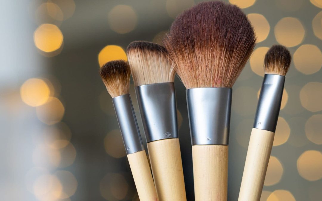 Pędzle do makijażu – jak wybrać zestaw, który naprawdę ułatwia codzienny make-up?